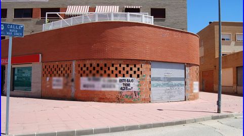 Amplio local comercial en planta baja y sótano con fachada a carretera, imatge 3