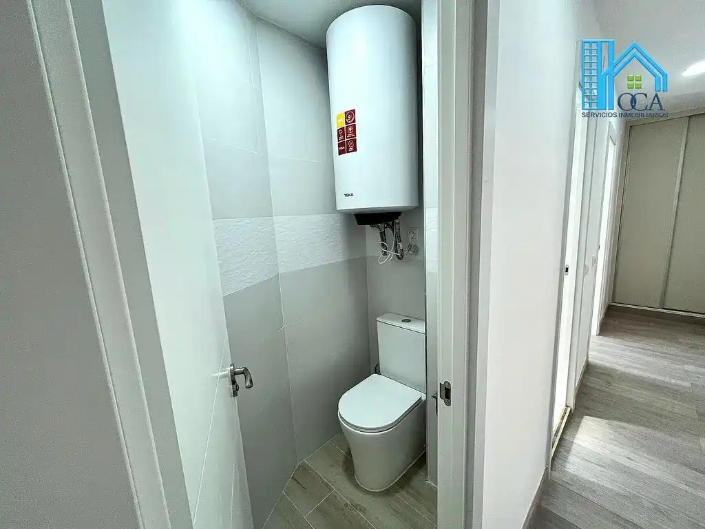 Bathroom of Flat for sale in Madrid  with Air Conditioner
