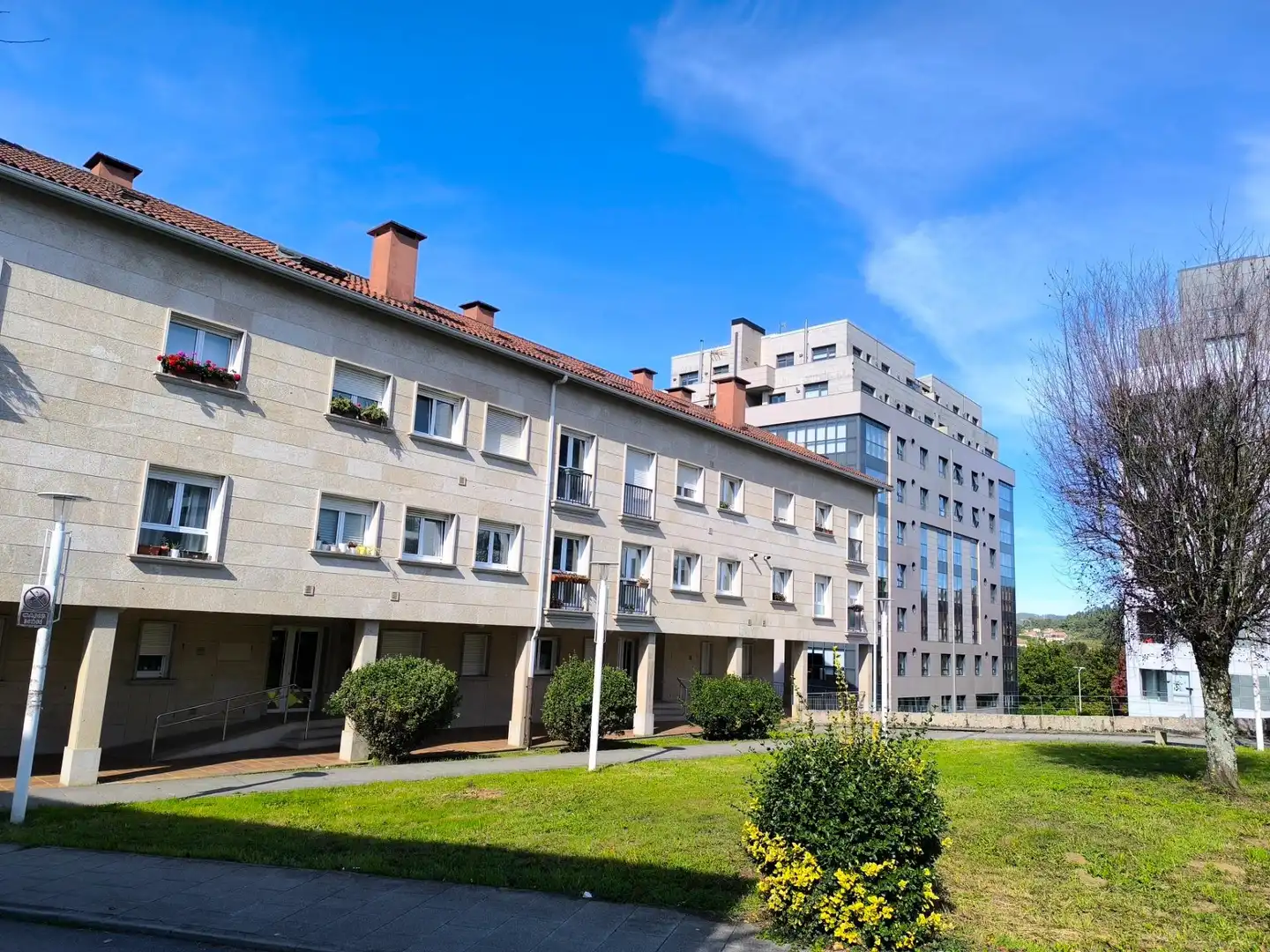 Vista exterior de Casa o chalet en venta en Santiago de Compostela  con Alarma