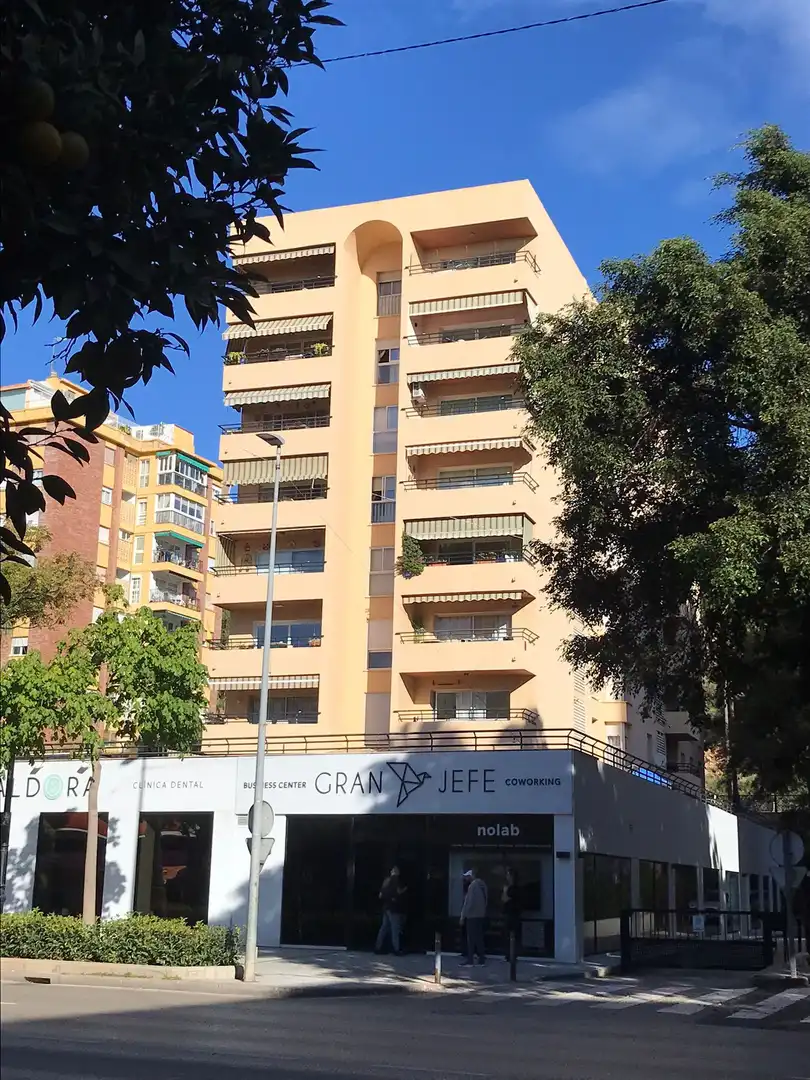 Außenansicht von Wohnungen zum Verkauf in Marbella mit Terrasse, Abstellraum und Möbliert
