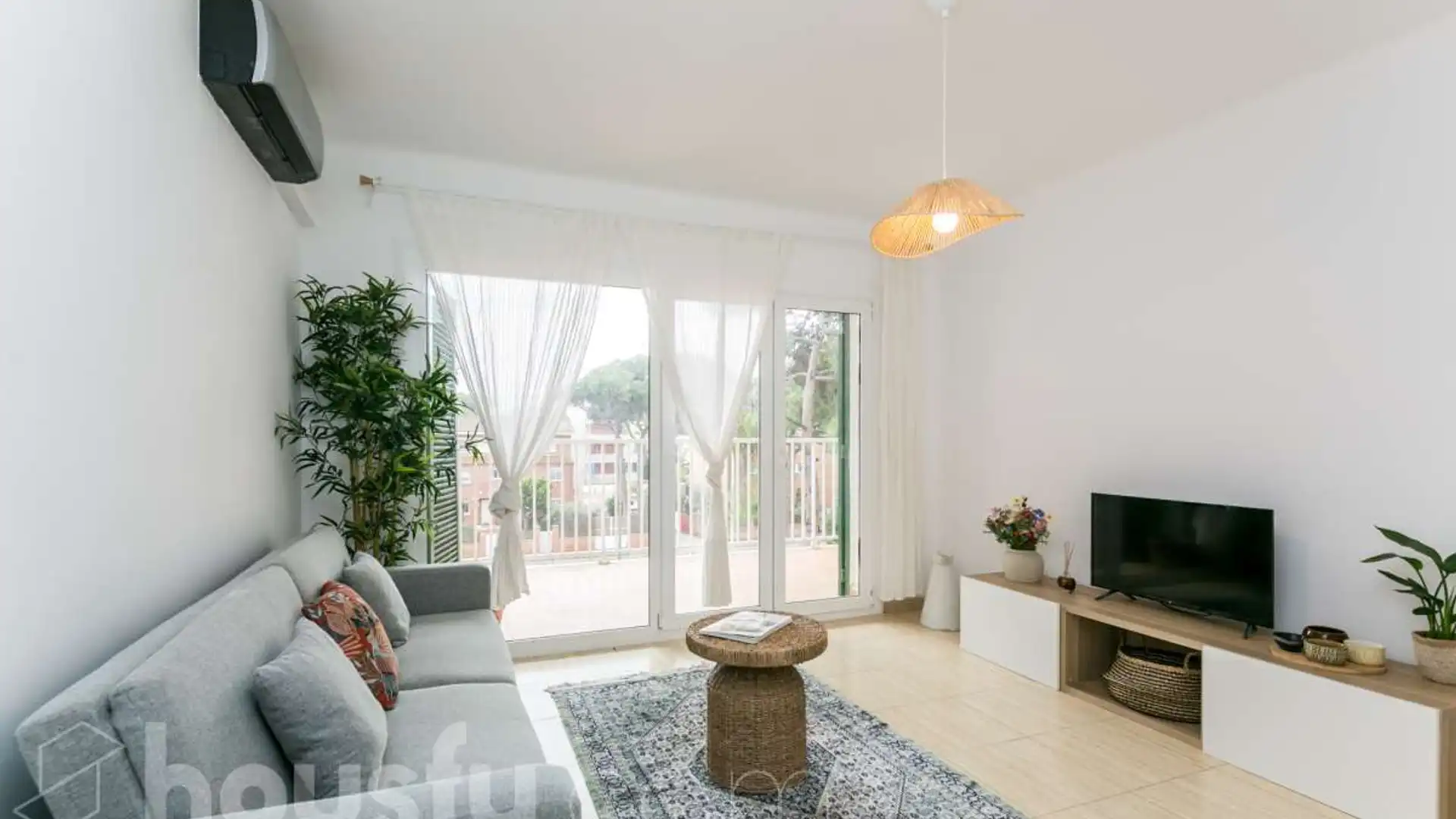 Sala d'estar de Pis en venda en Castelldefels amb Aire condicionat i Traster