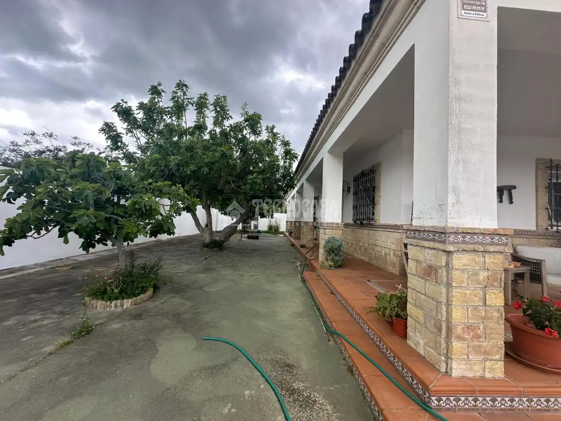 Exterior view of Houses for sale in El Puerto de Santa María