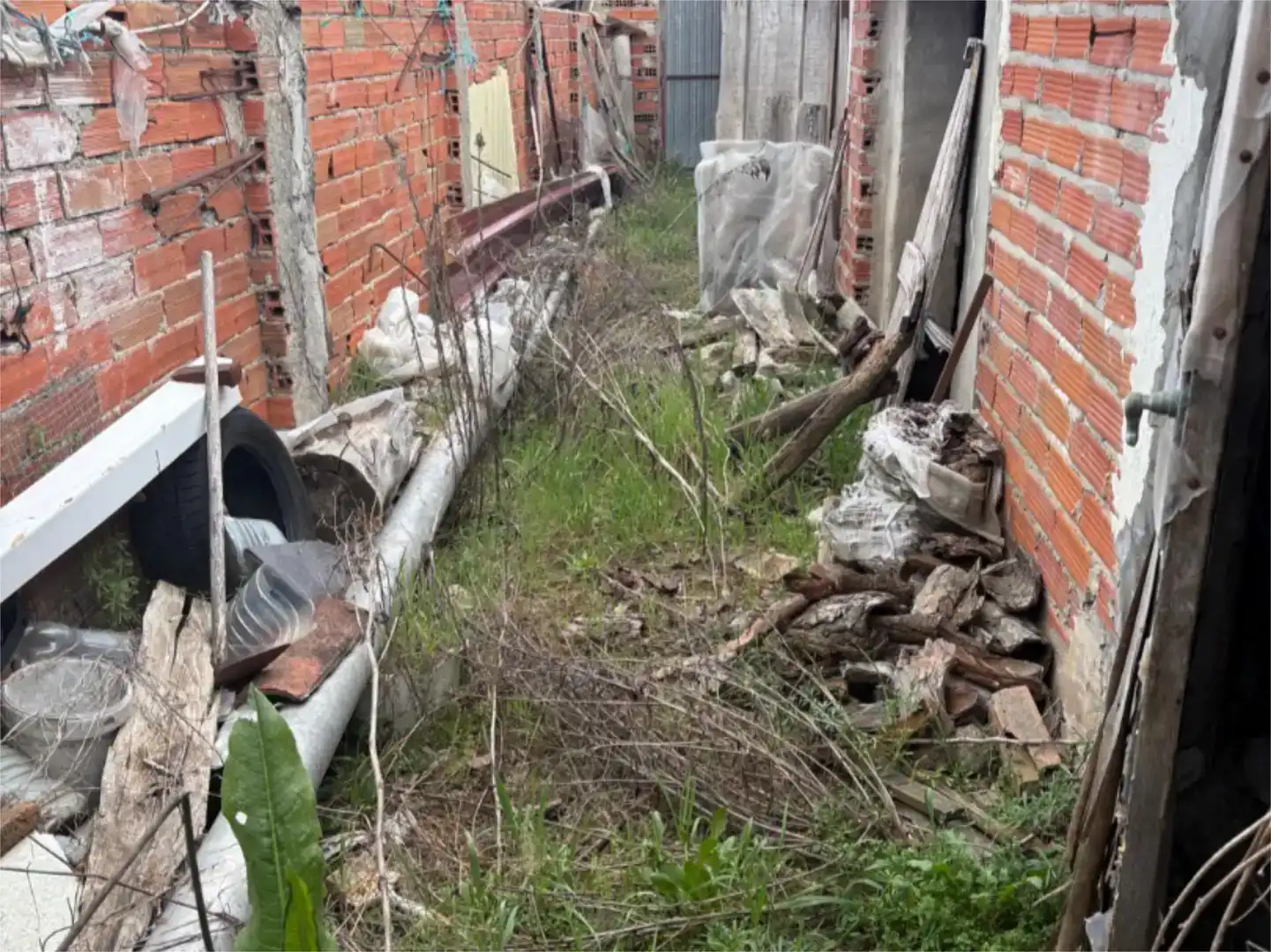 Vista exterior de Finca rústica en venda en Alcazarén amb Jardí privat, Parquet i Moblat