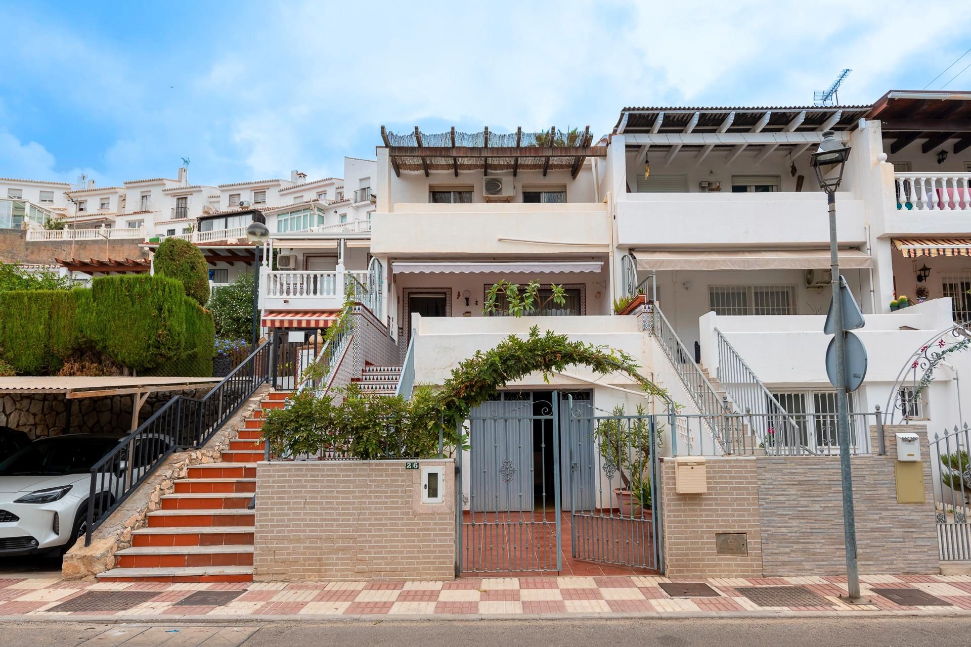 Vista exterior de Casa adosada en venda en Rincón de la Victoria