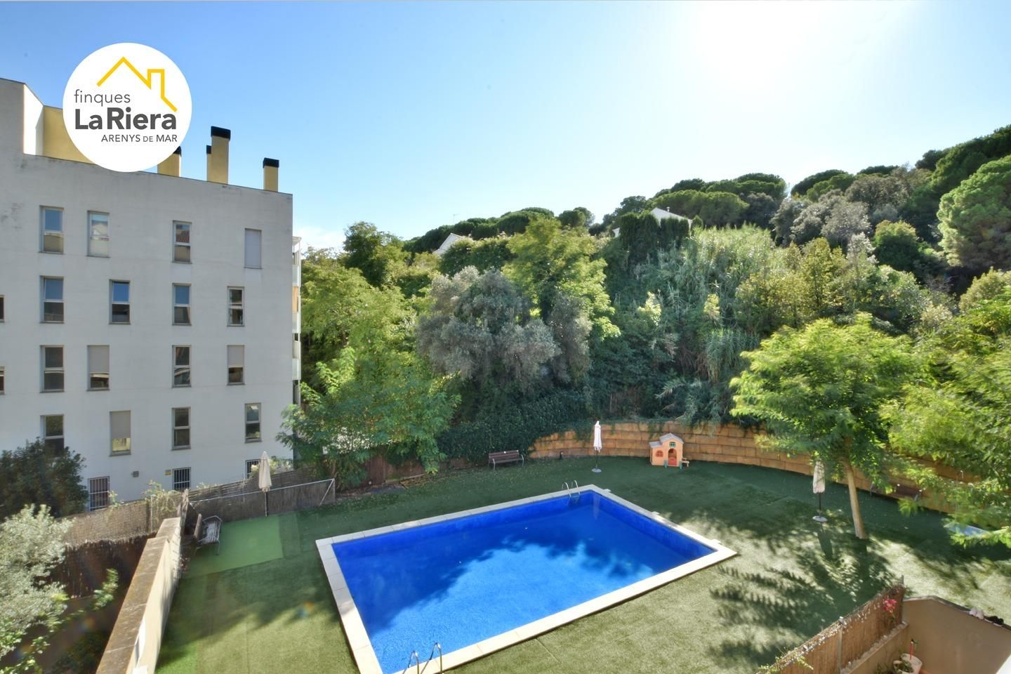 Piscina de Pis en venda en Arenys de Mar amb Calefacció, Parquet i Terrassa