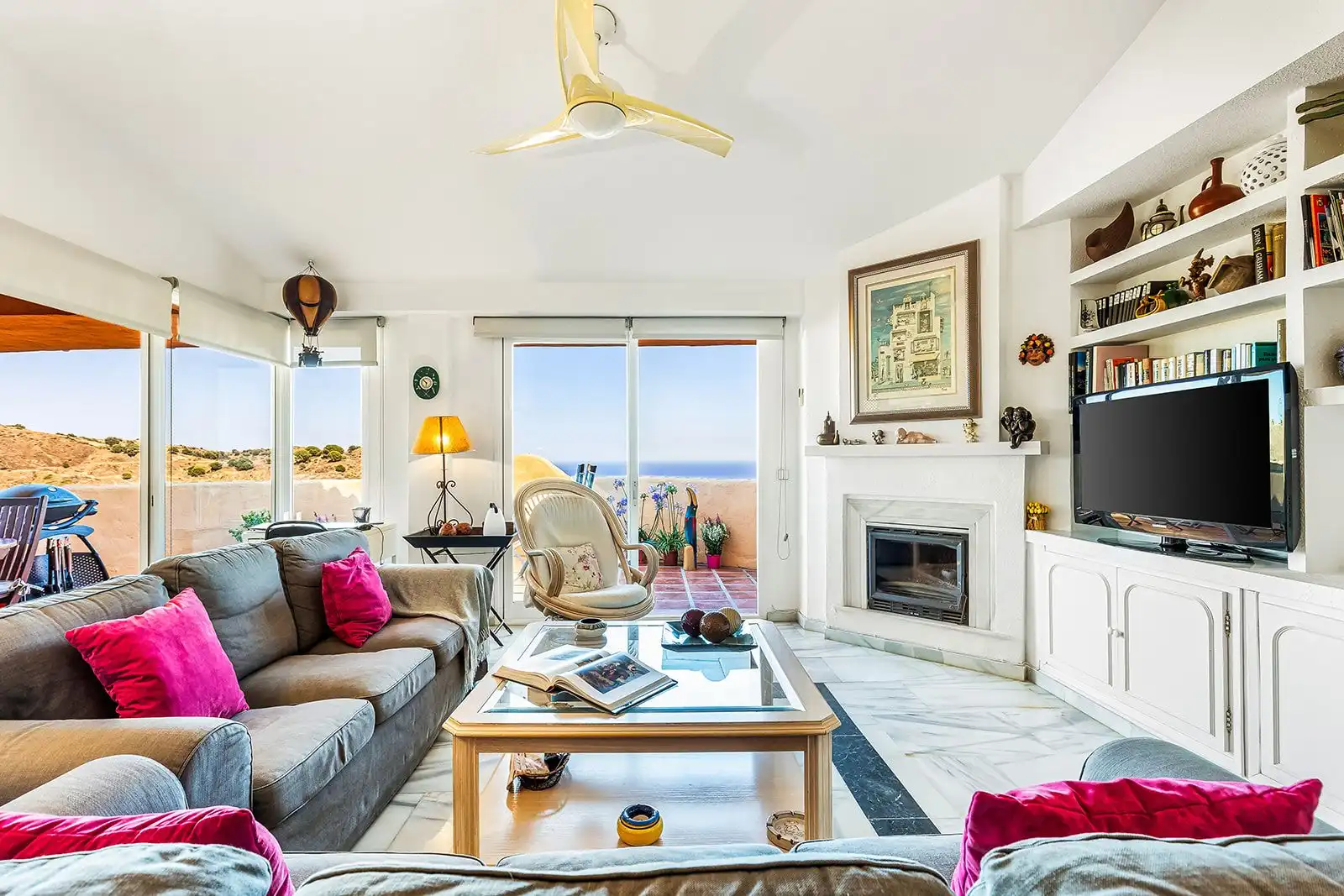 Sala d'estar de Apartament en venda en Mijas amb Terrassa, Moblat i Balcó