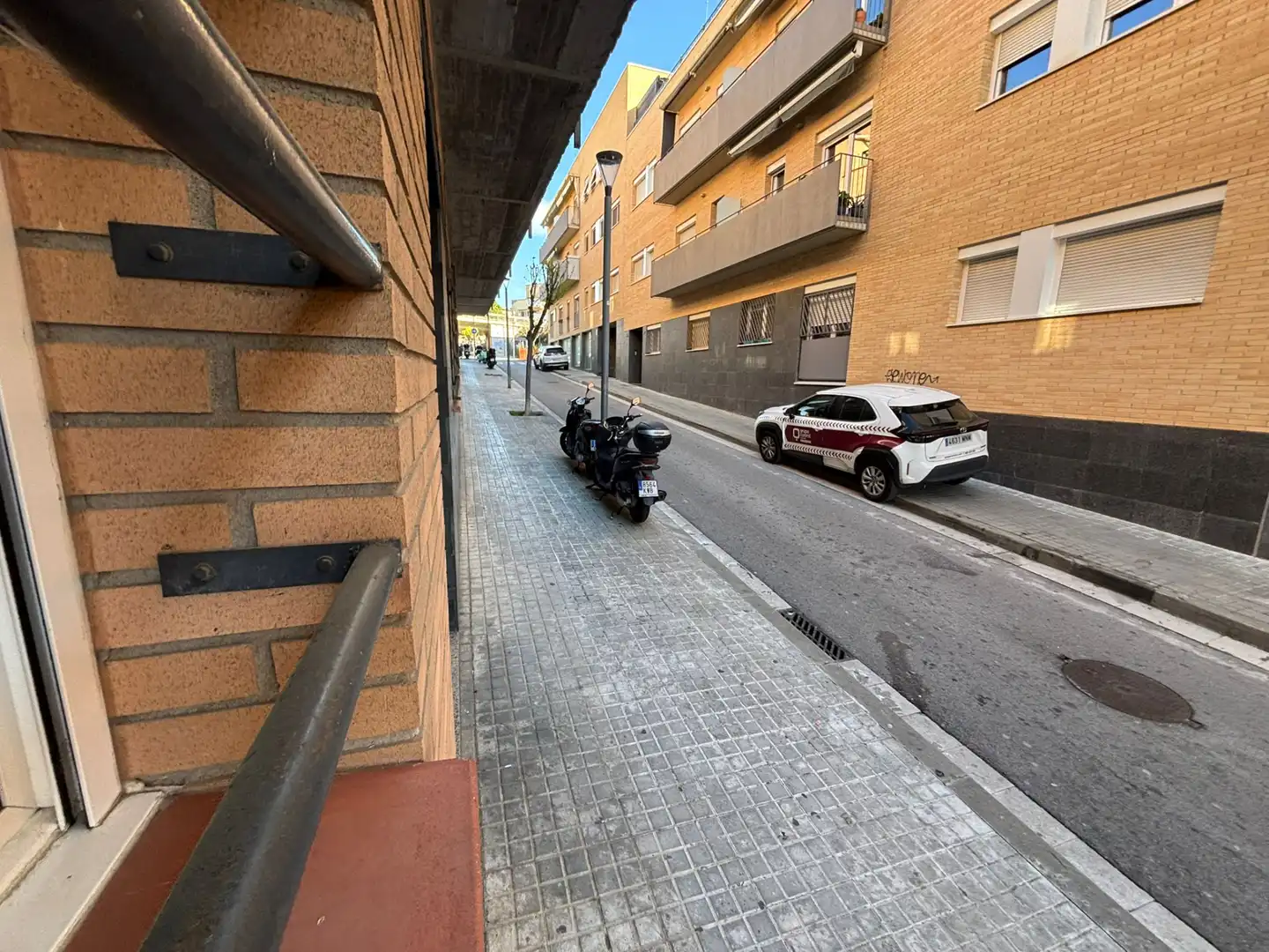 Außenansicht von Büro zum Verkauf in Badalona mit Heizung