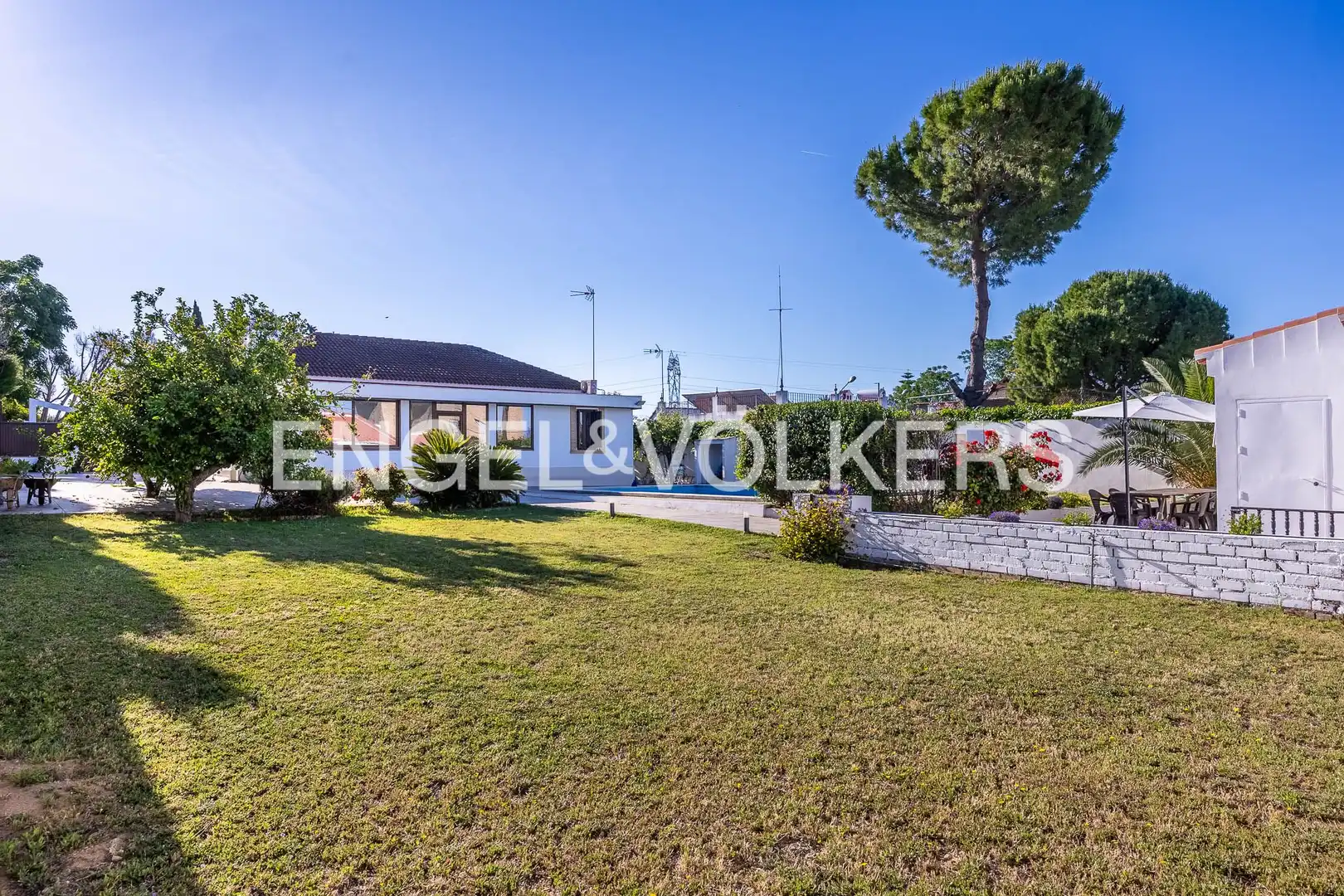 Houses for sale in Valencina de la Concepción  with Air Conditioner, Heating and Private garden