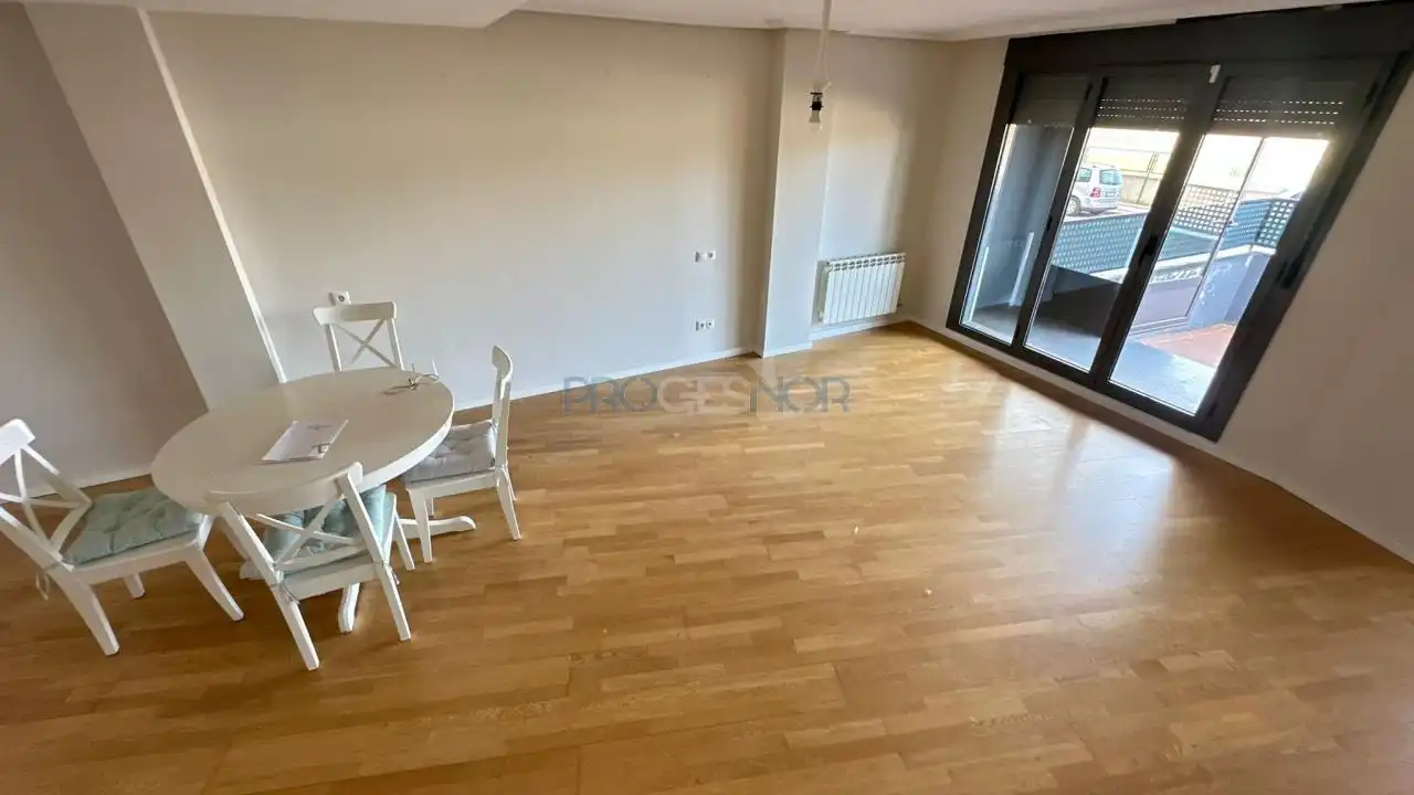 Adossat amb terrassa en venda a San Andrés del Rabanedo pueblo, imagen 2