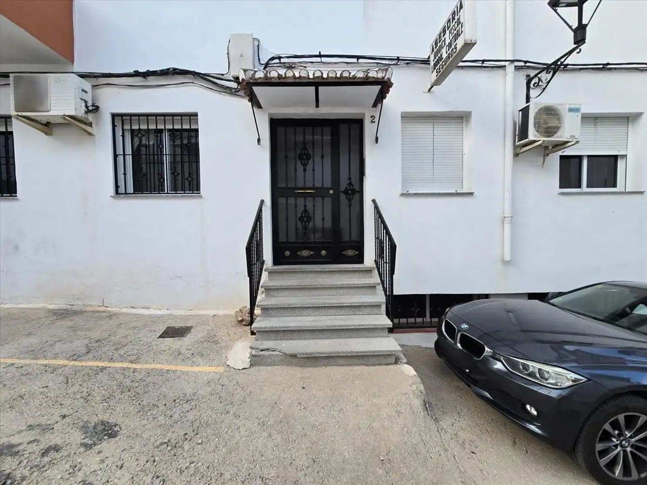Außenansicht von Wohnung zum Verkauf in Colomera mit Terrasse