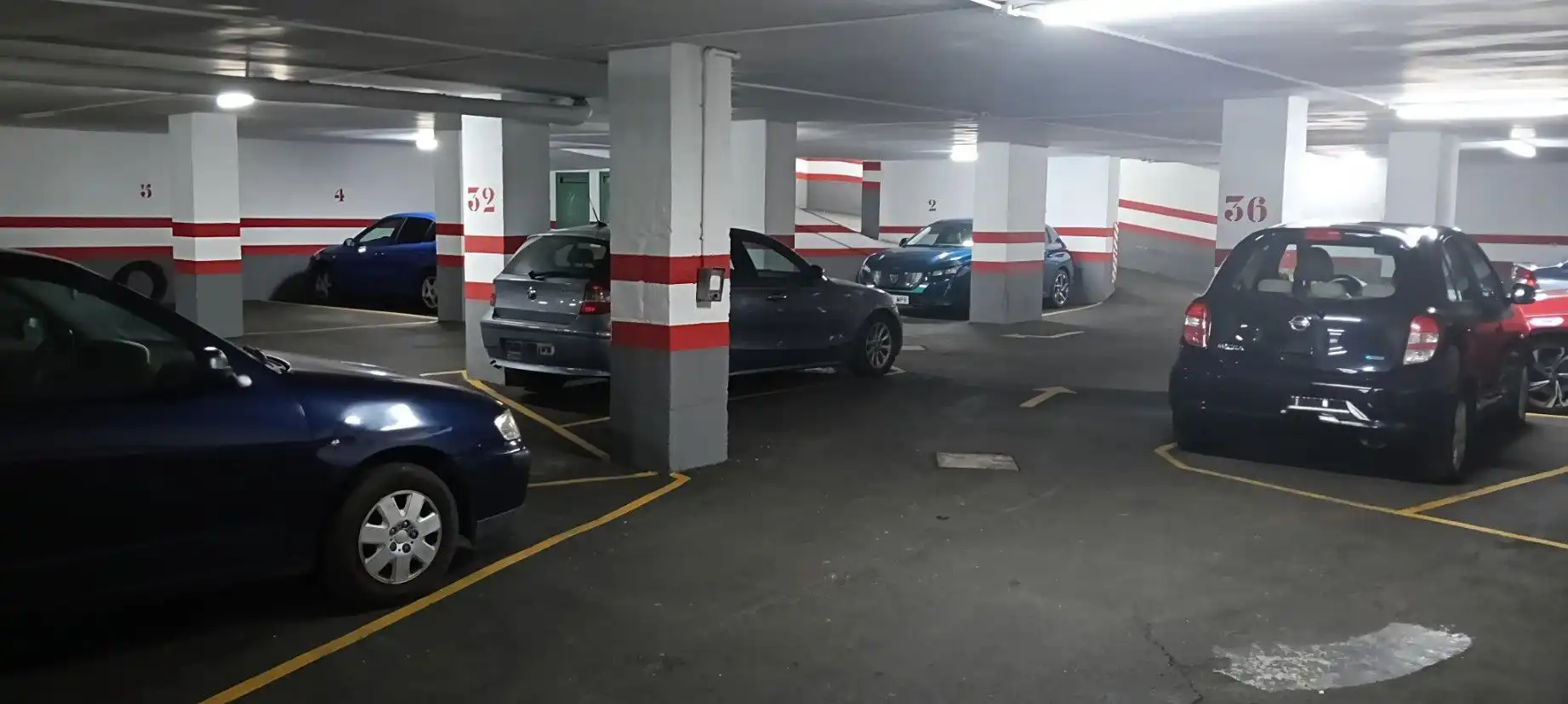 Parkplatz von Garage zum Verkauf in Zaragoza