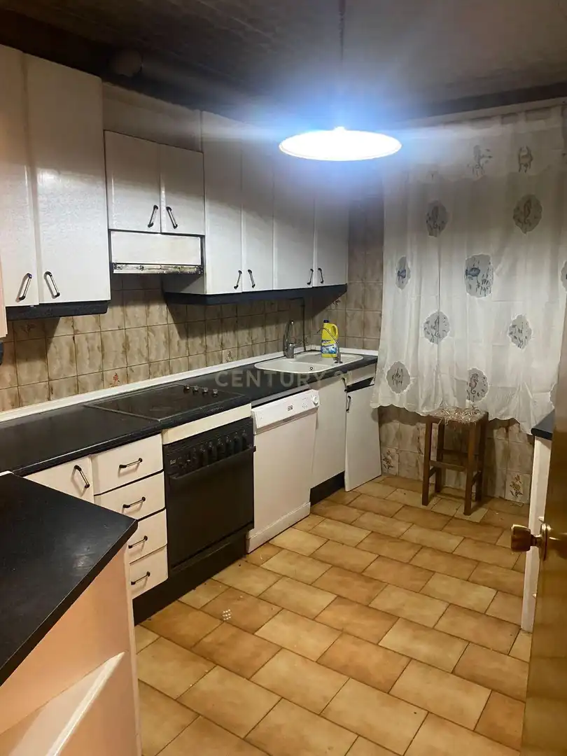 Cocina de Apartamento en venta en Villafranca de los Caballeros