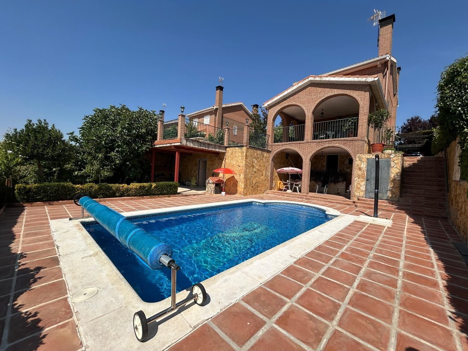 Piscina de Casa o xalet en venda en Pioz amb Calefacció