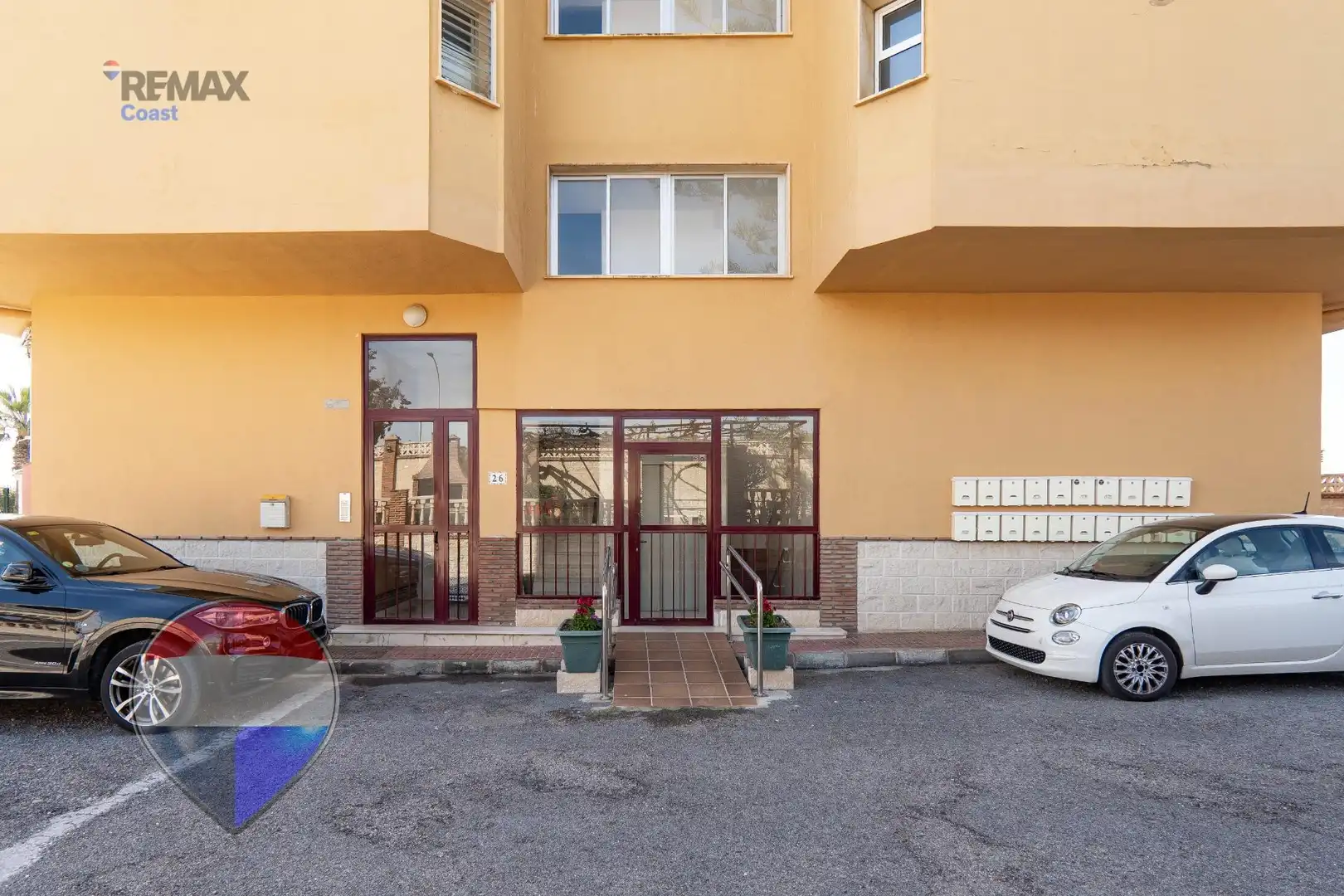 Außenansicht von Wohnung zum Verkauf in Rincón de la Victoria mit Privatgarten, Terrasse und Gemeinschaftspool