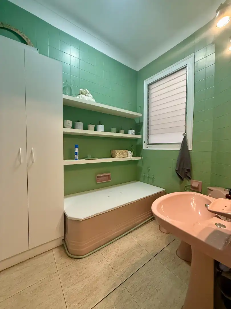 Baño de Piso en venta en Barcelona con Balcón