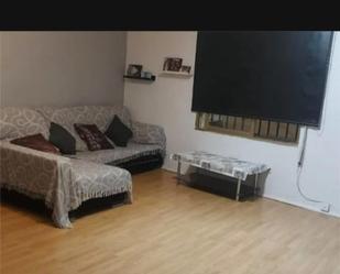 Living room of Flat for sale in Vilamarxant  with Washing machine and Microwave