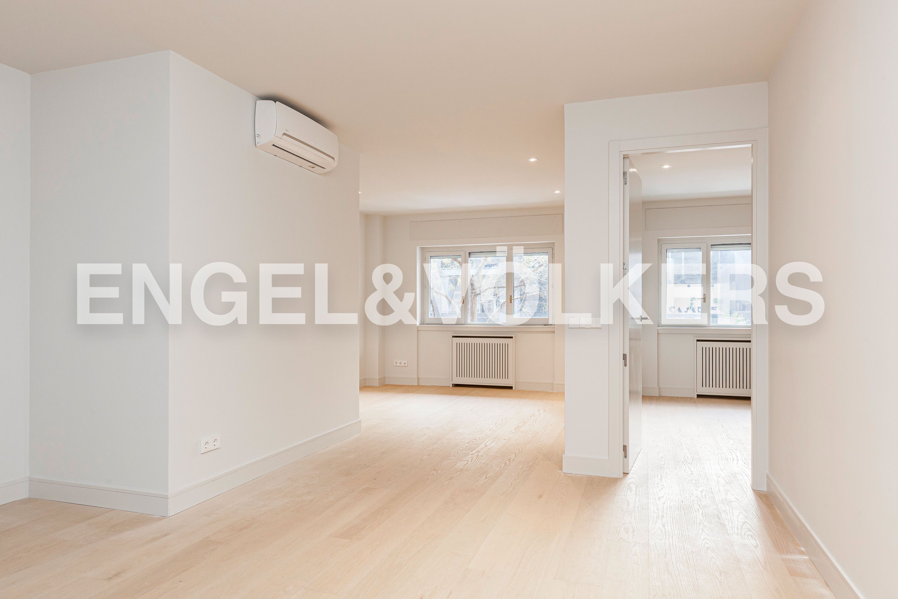 Exterior view of Apartment for sale in  Madrid Capital  with Heating