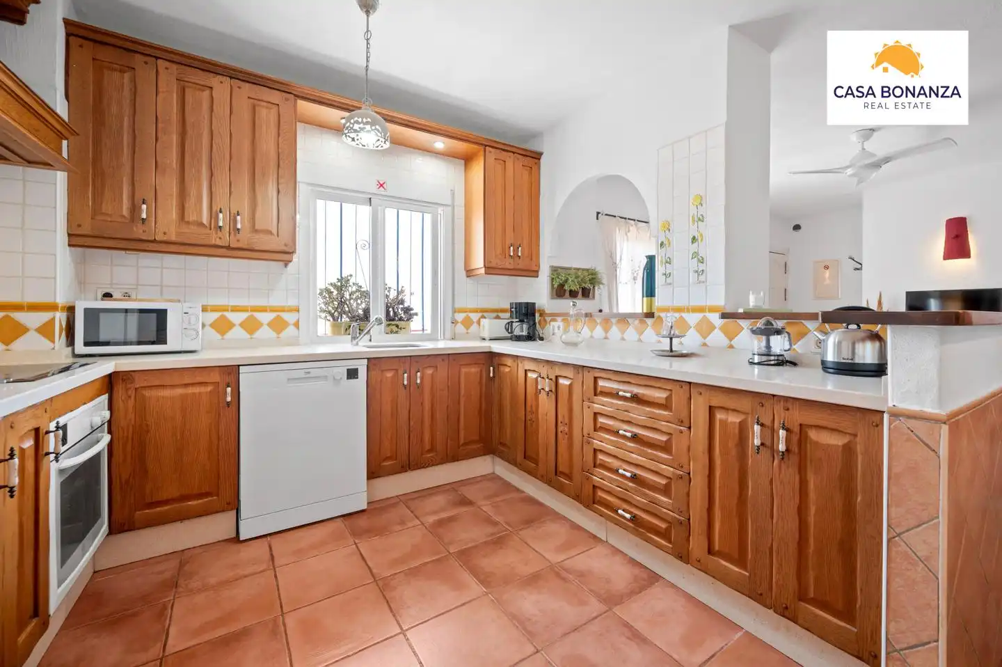 Cocina de Casa o chalet en venta en Almuñécar con Terraza, Piscina y Amueblado