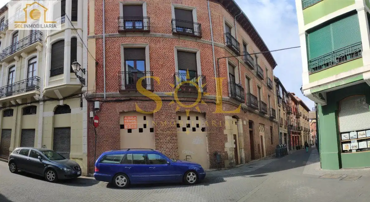 Dúplex amb terrassa en venda a Casco Antiguo