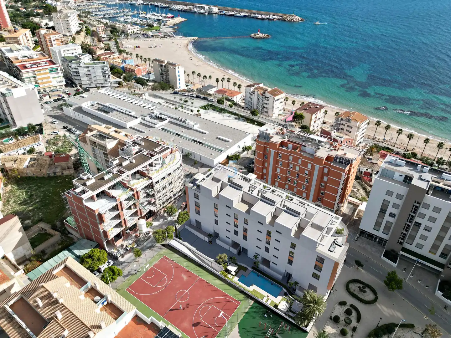 Vista exterior de Àtic en venda en Villajoyosa / La Vila Joiosa amb Piscina
