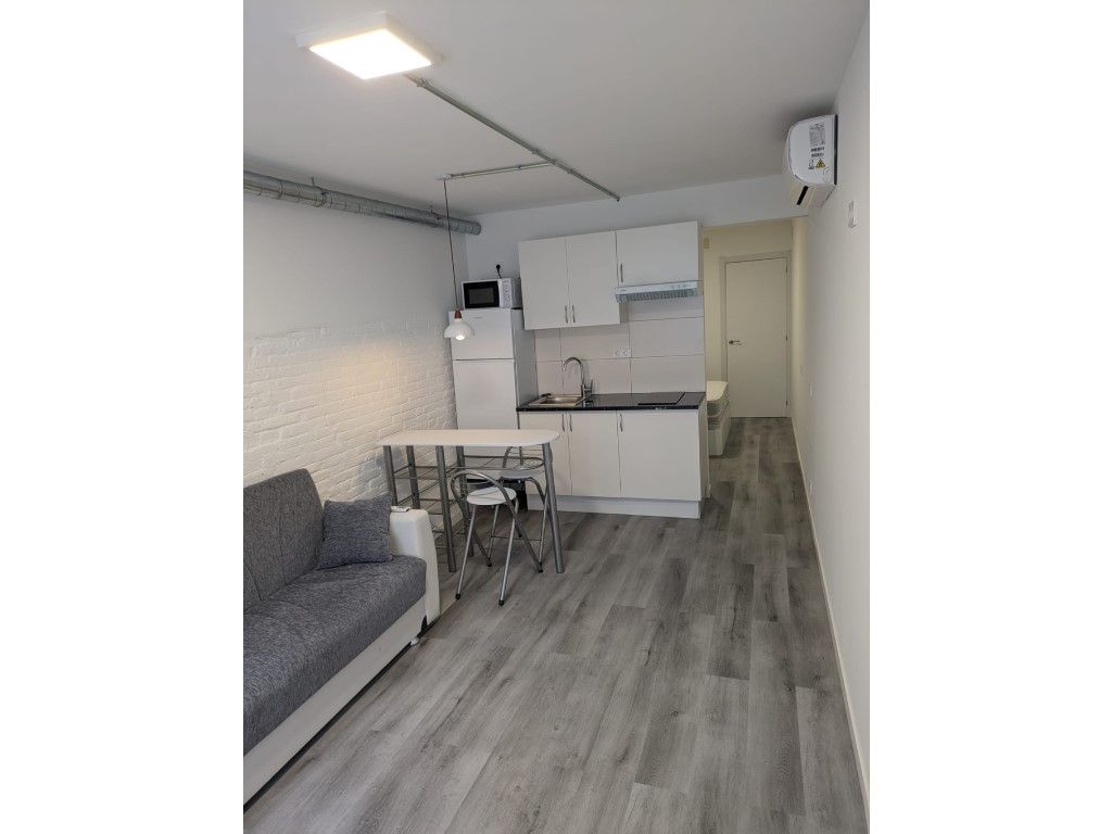 Kitchen of Flat to rent in  Barcelona Capital  with Air Conditioner, Furnished and Washing machine