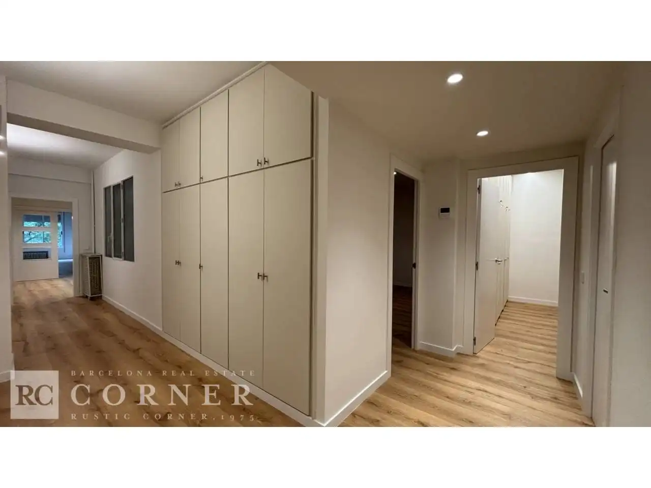 Flat for rent in Barcelona  with Air Conditioner, Heating and Terrace