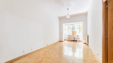 Foto 2 de Piso en venta en Castillejos - Cuzco, Madrid Capital