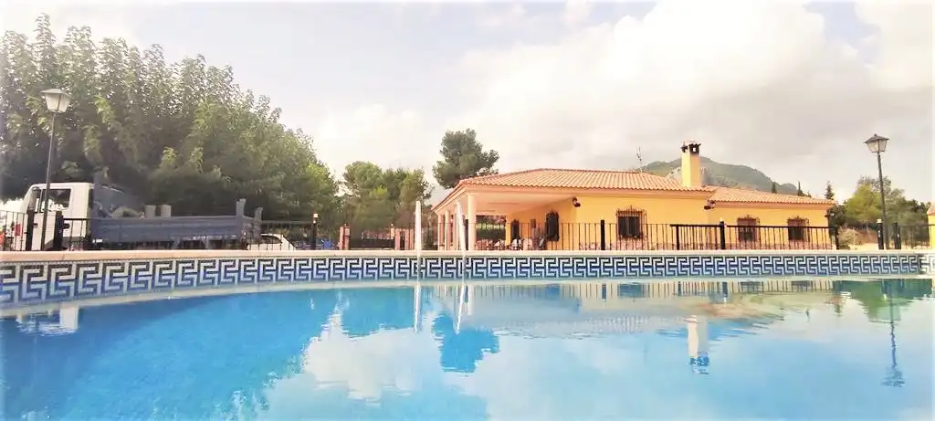 House with pool for sale in Muro de Alcoy