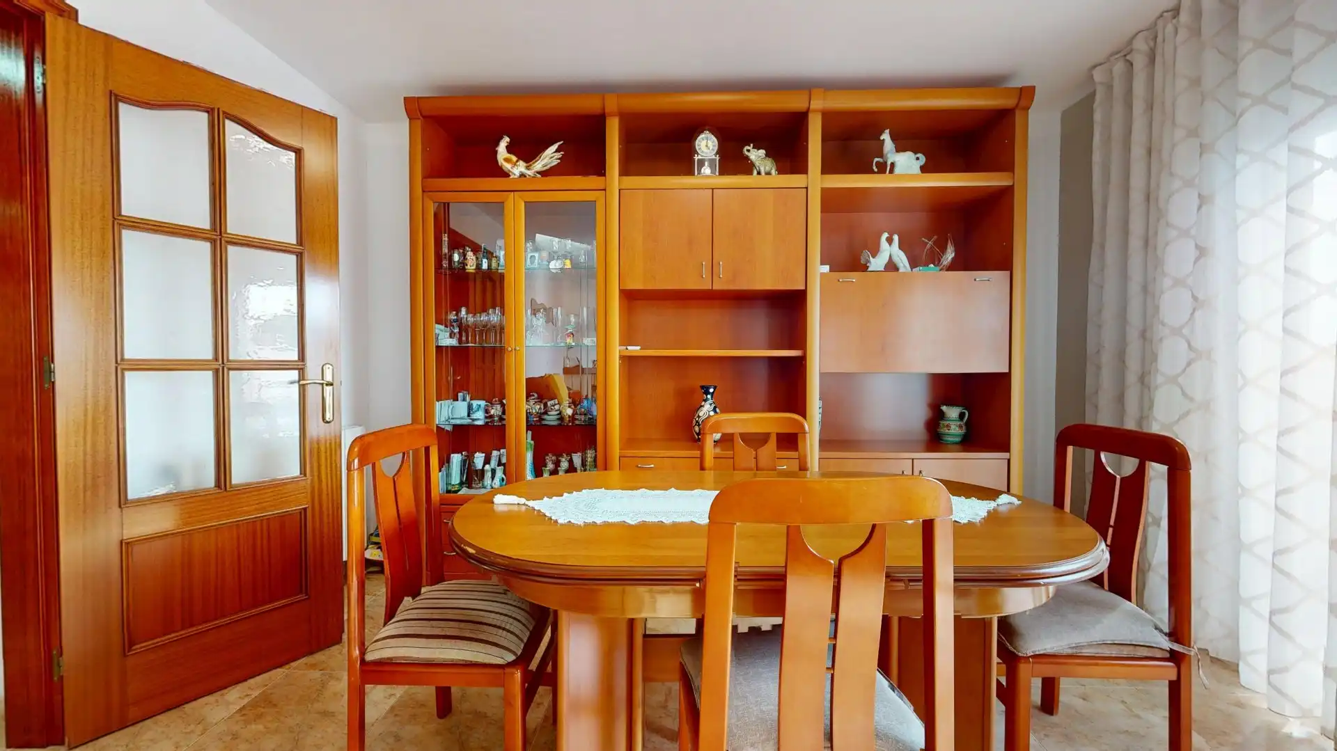 Comedor de Casa adosada en venta en Vilanova i la Geltrú con Calefacción y Terraza
