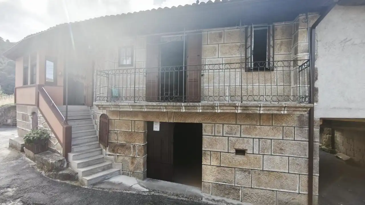 Casa rústica con terraza en venta en LUGAR DE PICORNIO, imagen 13