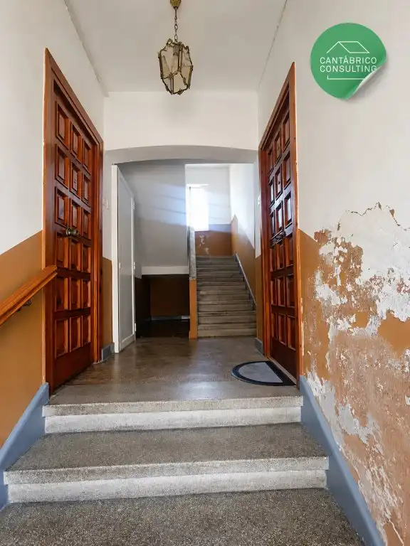 Wohnung zum Verkauf in Navia mit Möbliert