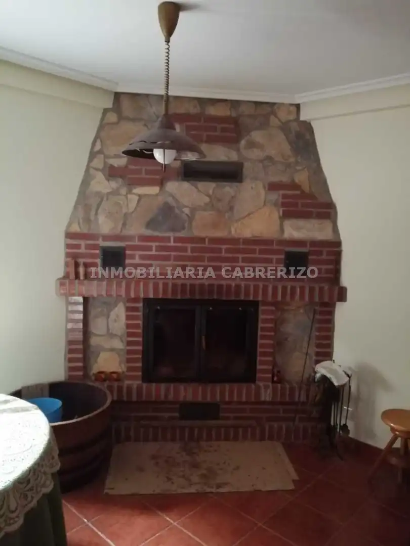 Casa o chalet en venta en Alberite con Calefacción, Jardín privado y Parquet
