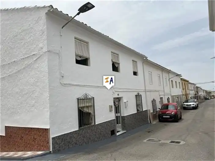 Adossat en venda a Castillo de Locubín