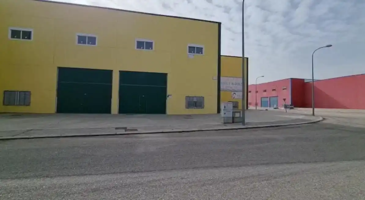 Nave industrial en alquiler en TO-2437