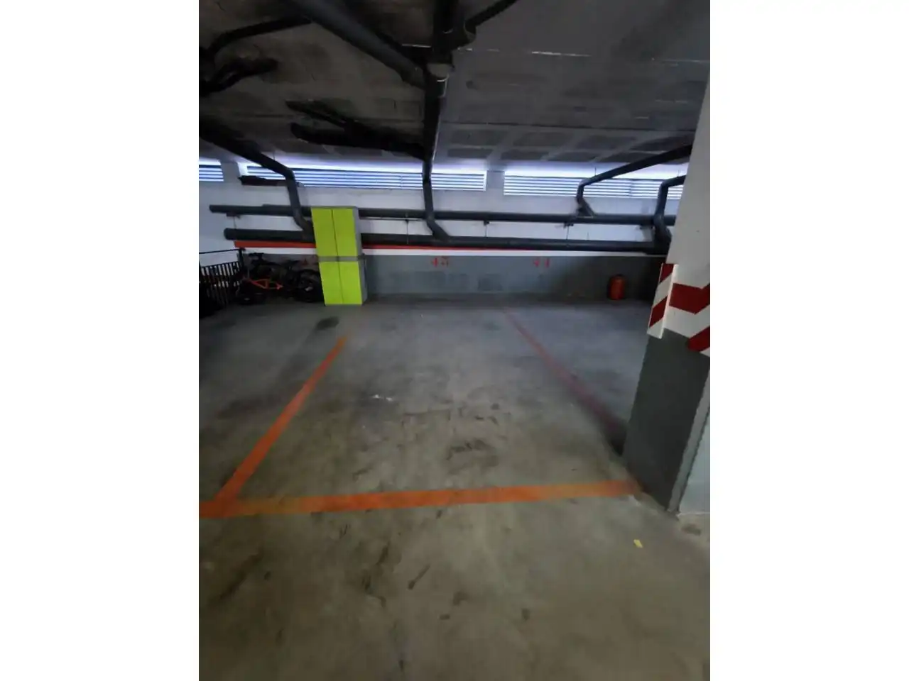 Aparcament de Àtic en venda en Girona amb Aire condicionat, Calefacció i Parquet