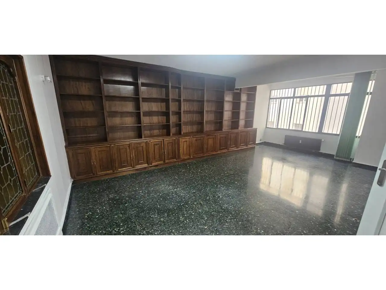 Oficina de alquiler en León Capital  con Calefacción