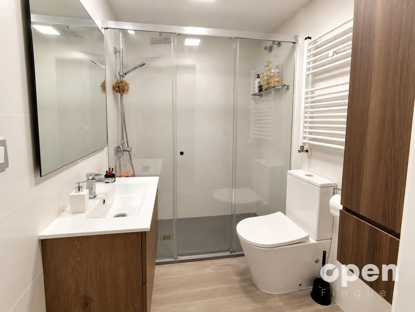 Flat with lift for sale in Josep Tarradellas, imagen 9