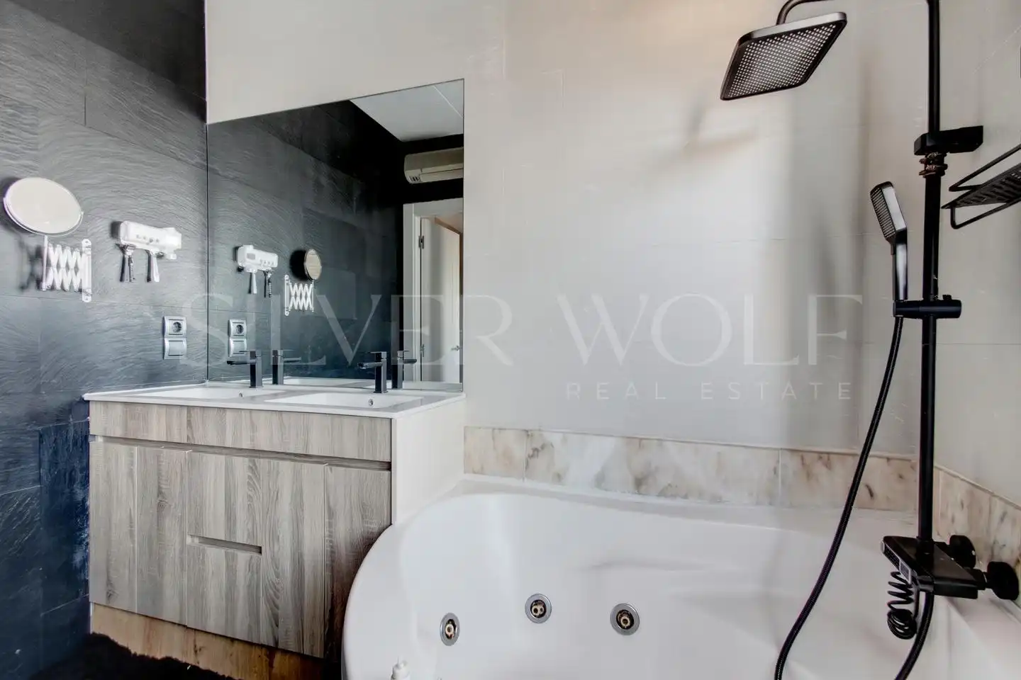 Baño de Casa o chalet en venta en Cervelló con Aire acondicionado, Calefacción y Jardín privado