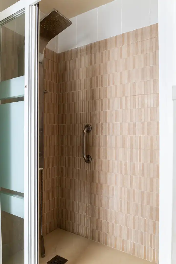 Bathroom of Apartments for sale in Fuengirola
