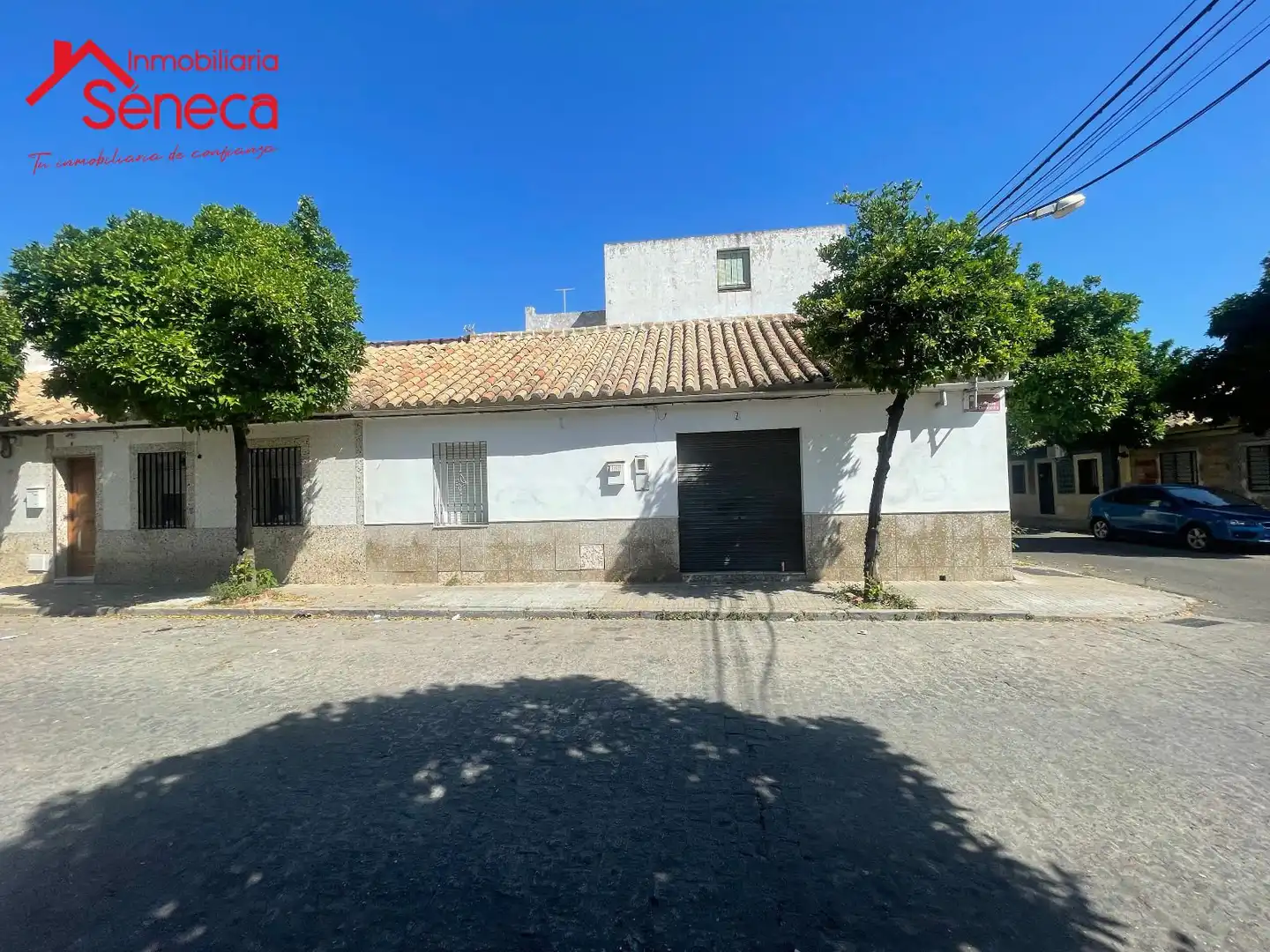 Vista exterior de Casa adosada en venda en Córdoba amb Terrassa