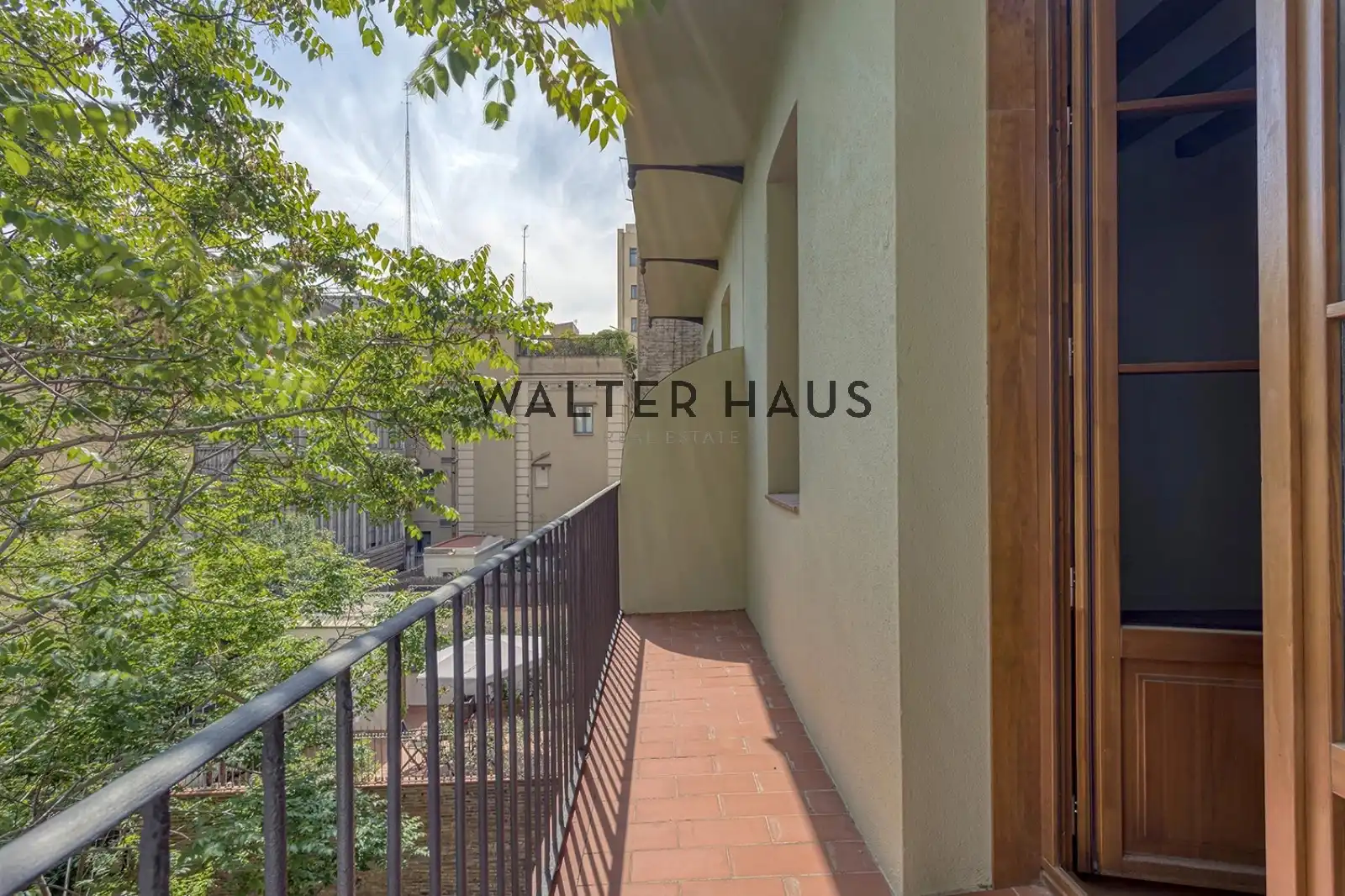 Flat with lift to rent in Carrer de Pau Claris, imagen 3