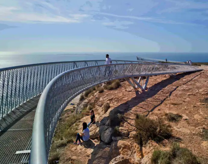 Vista exterior de Pis en venda en Santa Pola amb Terrassa i Balcó