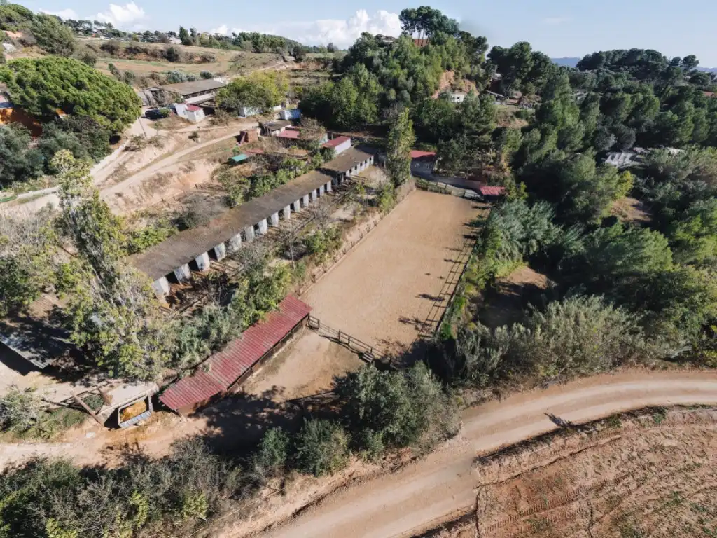 Vista exterior de Finca rústica en venda en Rubí