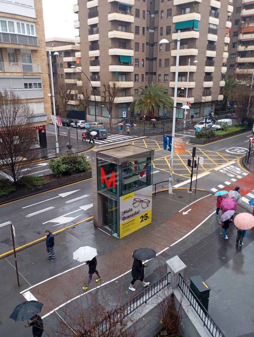 Vista exterior de Piso de alquiler en  Granada Capital con Aire acondicionado, Calefacción y Amueblado