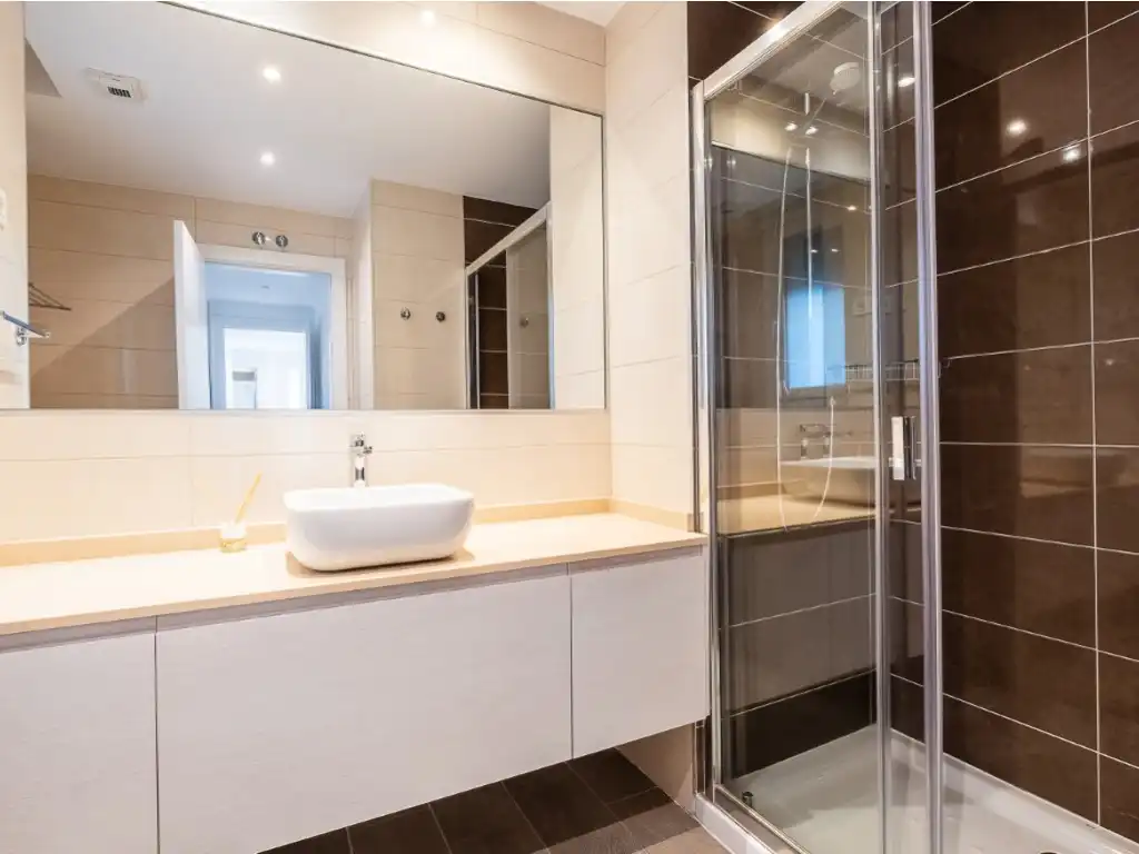 Baño de Piso en venta en Madrid con Aire acondicionado, Jardín privado y Terraza