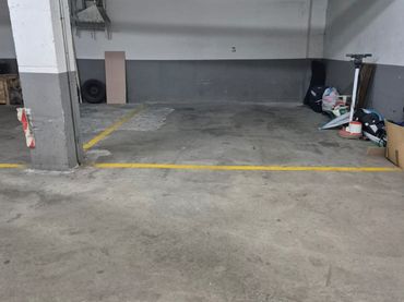 Einzelparkplatz mit Aufzug zum Verkauf in Carrer de Lleó 11