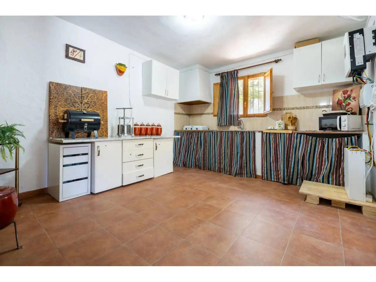 Cocina de Finca rústica en venta en Felix con Jardín privado, Terraza y Amueblado