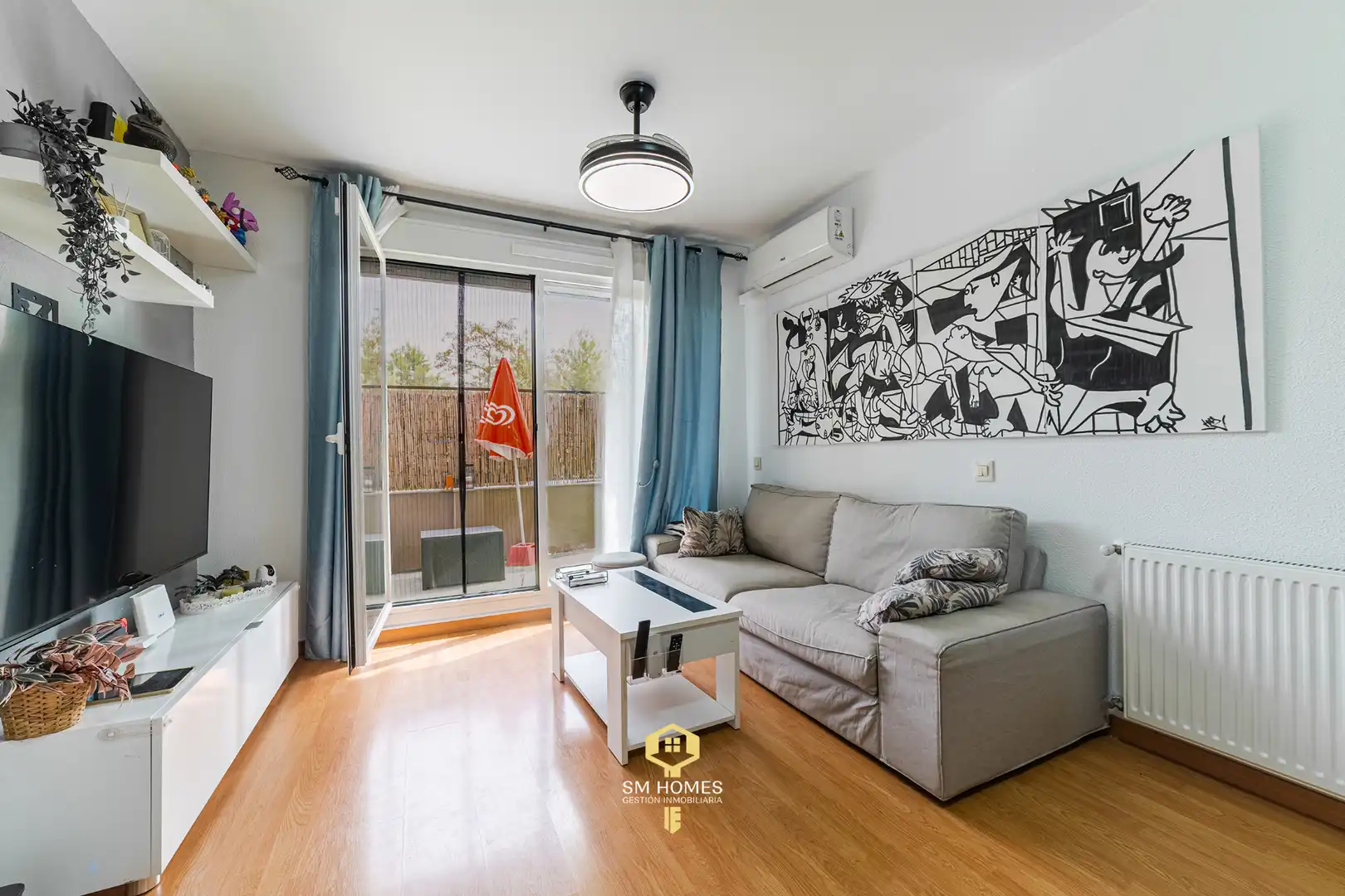 Living room of Flat for sale in Loeches  with Air Conditioner, Heating and Private garden