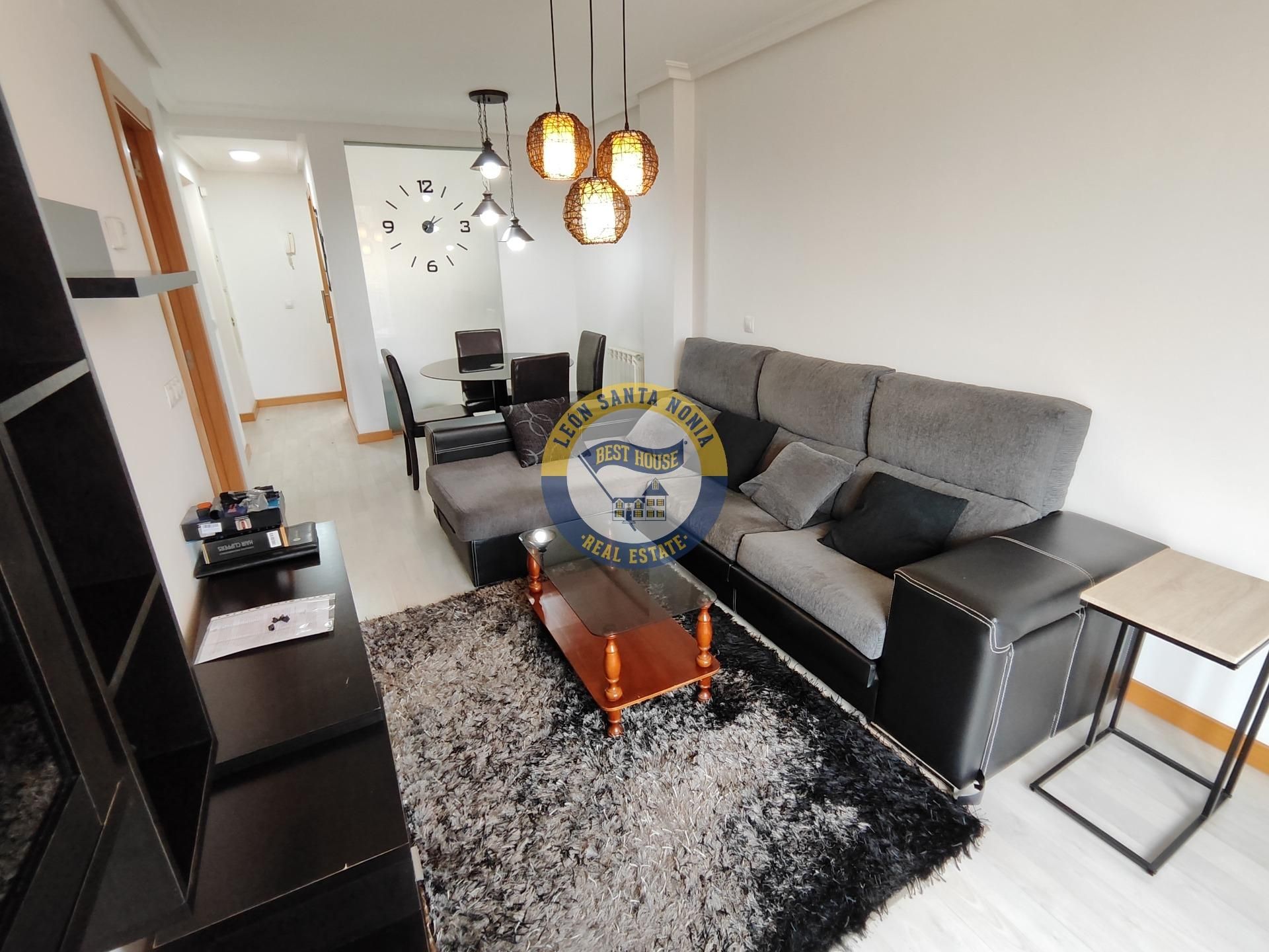 Living room of Flat for sale in Villaquilambre  with Heating and Storage room