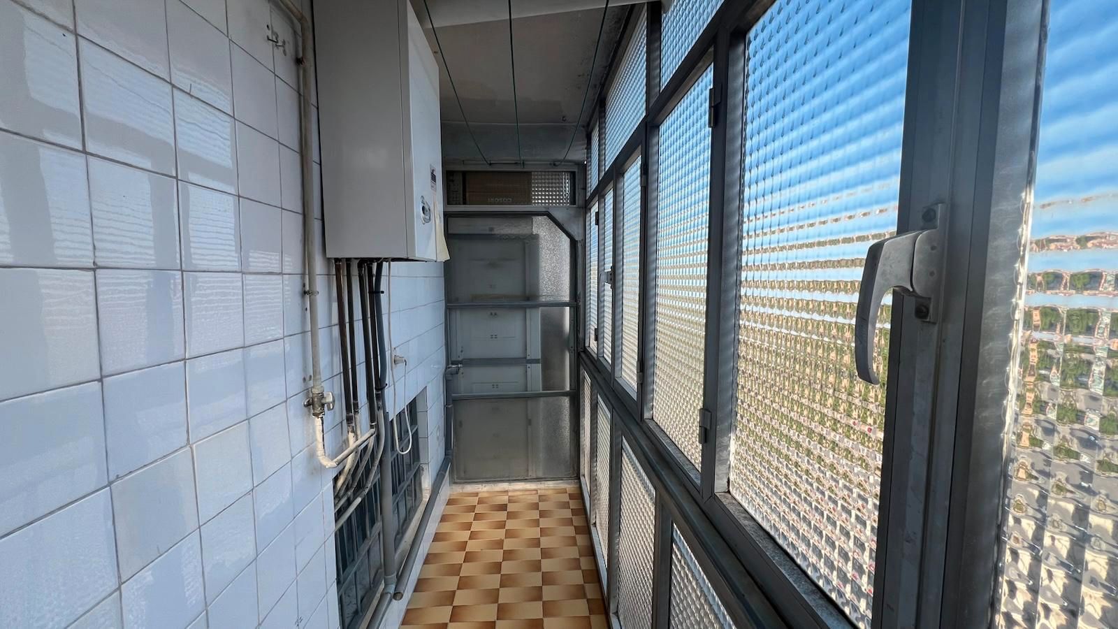 Flat for sale in  Madrid Capital  with Air Conditioner, Heating and Terrace